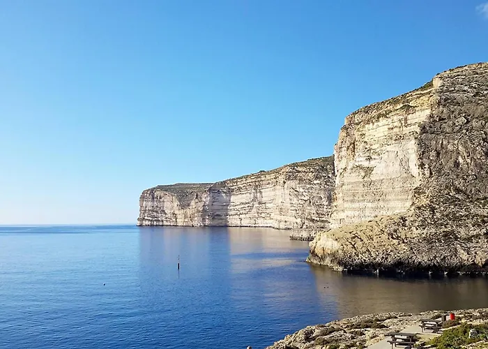 Spot On The Apartamento Xlendi