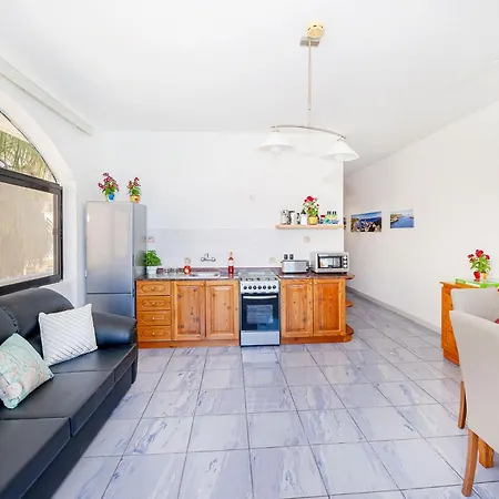 Spot On The * Xlendi